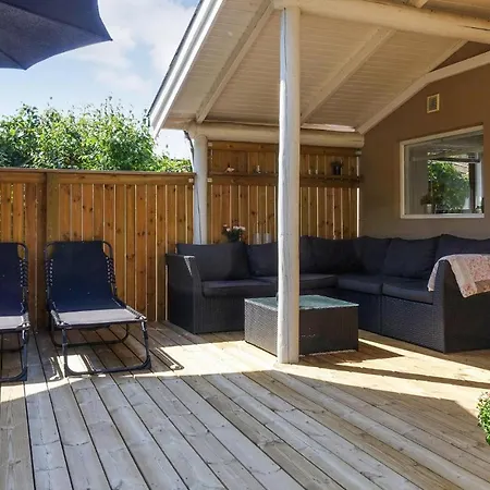 Vakantiehuis Gorgeous In Aakirkeby With Wifi