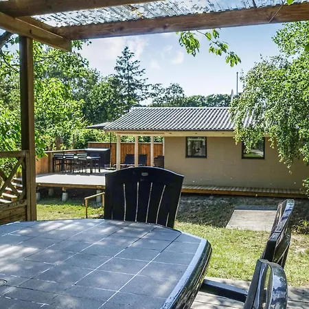 Gorgeous In Aakirkeby With Wifi Vakantiehuis *